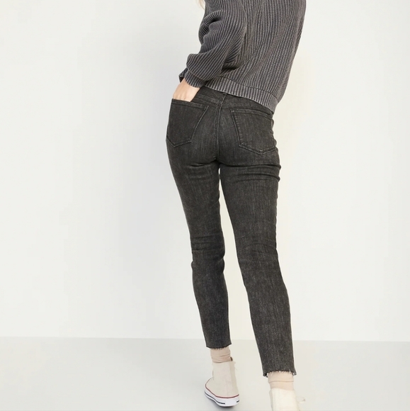 Old Navy High Rise Rockstar Jeans - Picture 3 of 7